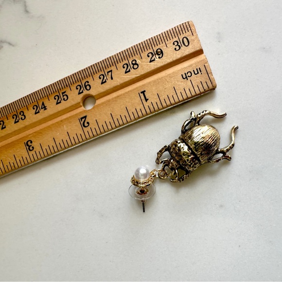 2/$30🌵 Gold Baroque Scarab Beetle Cicada Earrings Faux Pearl Jewelry Gift NEW - Picture 5 of 7